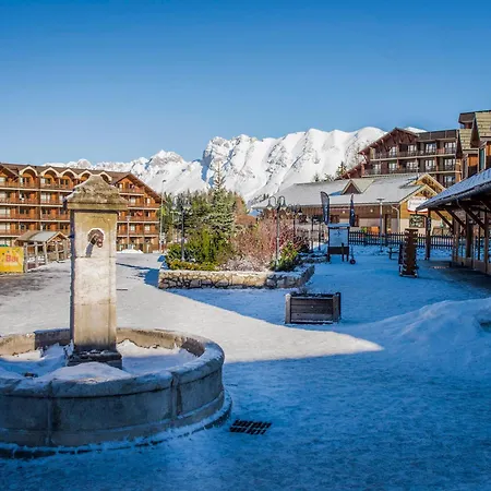 Duplex 3 Pieces Pour 7 Pers. Avec Terrasse Et Parking Gratuit - Fr-1-504-79 Chalet *